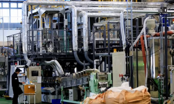 Hoạt động sản xuất của Nhật Bản giảm tốc trong tháng 4