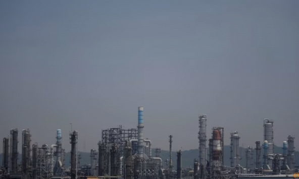 Hoạt động sản xuất của Hàn Quốc sụt giảm trong tháng 4