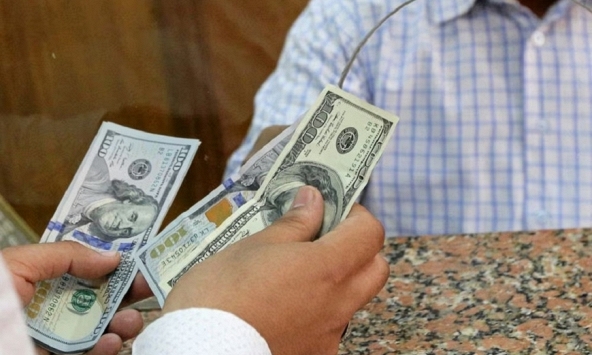 Đồng USD giảm, trượt khỏi mốc 102