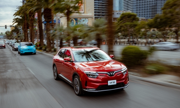 VinFast có đối tác đào tạo và sửa chữa đồng sơn tại Mỹ