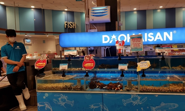 Nhiều loại hải sản nhập khẩu giảm giá mạnh vì sức mua thấp