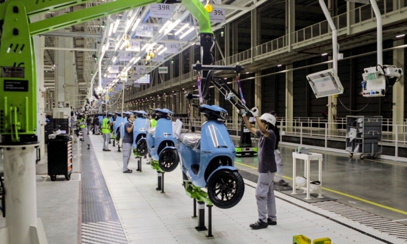 Trung Quốc cuối cùng cũng có đối thủ là công xưởng của thế giới