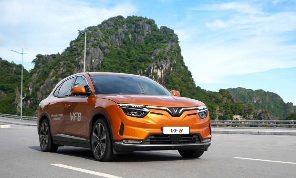 VinFast bàn giao 3.798 ô tô điện trong tháng 4/2023