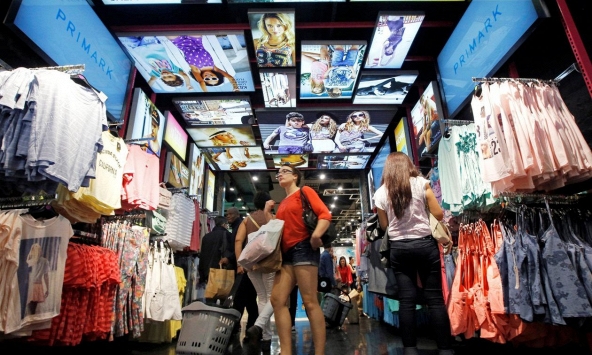 Với những chiếc váy 10 USD, nhà bán lẻ giá rẻ này đang chiếm lĩnh thị trường Mỹ