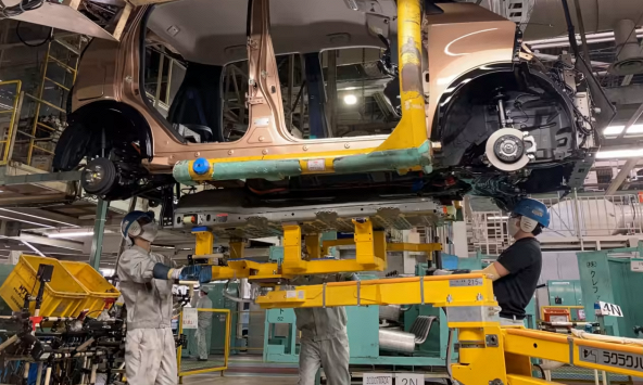 Xe điện thay thế smartphone để thúc đẩy doanh thu cho các nhà sản xuất phụ tùng Nhật Bản