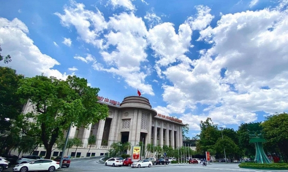 Lãi suất cho vay vẫn ở mức cao, NHNN lên tiếng giải thích