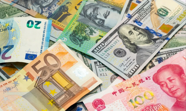 Nợ công toàn cầu vượt ngưỡng 300 nghìn tỷ USD