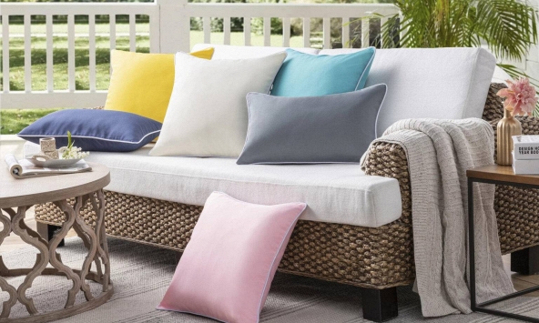 5 ý tưởng trang trí ban công đẹp cuốn hút bằng gối