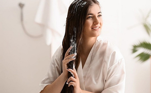 Ủ tóc cực óng ả mềm mượt từ những nguyên liệu đơn giản trong gian bếp nhà bạn