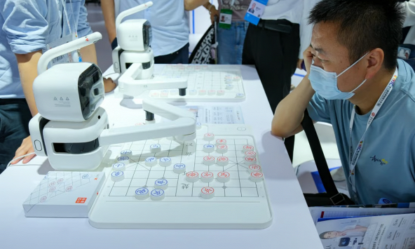 Bắc Kinh kêu gọi Alibaba, Baidu đẩy nhanh phát triển mô hình AI và sức mạnh tính toán