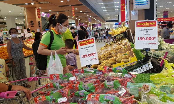 Giá một số loại trái cây giảm mạnh