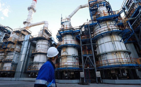 Giá dầu thế giới tăng khi nhẹ nhu cầu dự kiến vượt nguồn cung