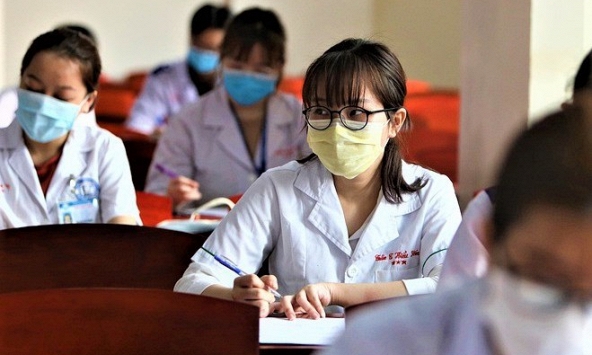 Xét tuyển y khoa bằng môn Văn, các chuyên gia ngành Y nói gì?