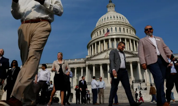 Fitch cảnh báo hạ bậc xếp hạng tín nhiệm của Mỹ do rủi ro vỡ nợ