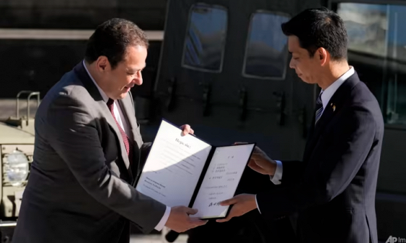 Nhật Bản viện trợ 100 xe quân sự cho Ukraina