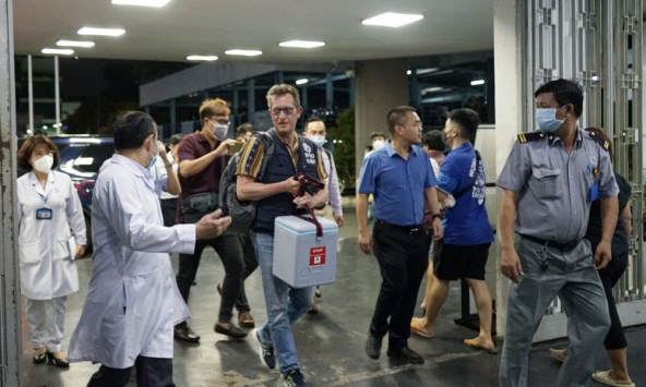 6 lọ thuốc hiếm WHO viện trợ khẩn cấp đã về đến TP.HCM để cứu bệnh nhân ngộ độc botulinum