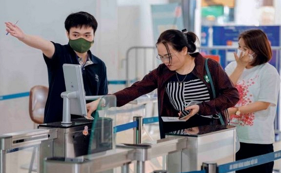 Đề xuất thí điểm tài khoản định danh điện tử với khách đi tàu bay trong 2 tháng