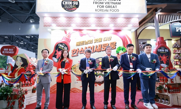 'Chin-su Global - Vòng quanh thế giới'- ấn tượng mạnh mẽ với Bộ sưu tập gia vị và Phở tại sự kiện Seoul Food 2023
