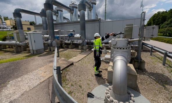 Giá xăng dầu hôm nay 2/6: Hồi phục nhưng vẫn ở mức thấp