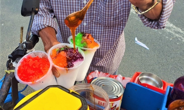 Quay ngược thời gian trở về với tuổi thơ cùng các món ăn vặt gây thương nhớ