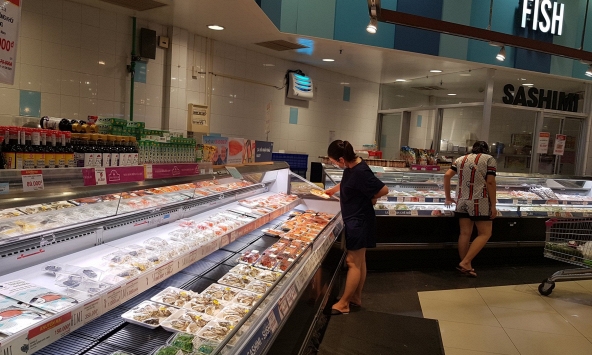 Nguồn cung khan hiếm, giá thủy, hải sản tăng cao