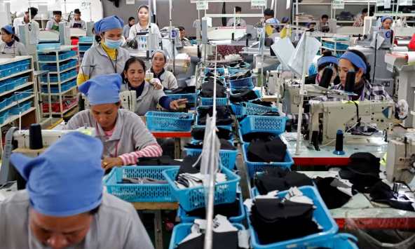 Các nhà sản xuất giày Đài Loan rời khỏi Trung Quốc mở đường cho Foxconn