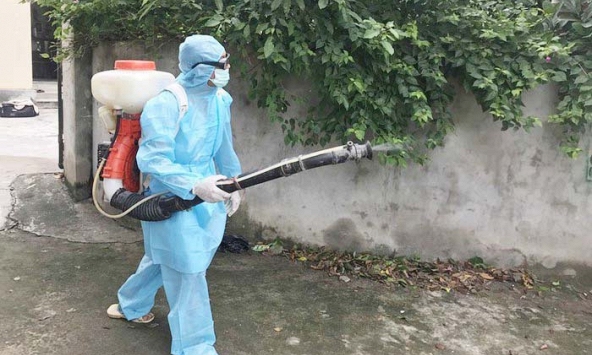 Nguy cơ bùng phát dịch bệnh tay chân miệng và sốt xuất huyết tại TP.HCM