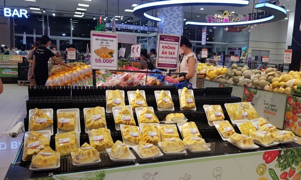 Trái cây vừa vào mùa thu hoạch đã rớt giá