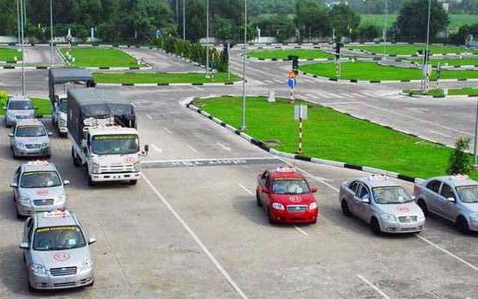 Tăng phí thi sát hạch lái xe từ 1/8/2023