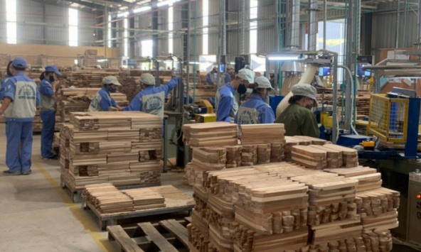 Xuất khẩu gỗ và các sản phẩm gỗ 5 tháng đầu năm giảm hơn 27%