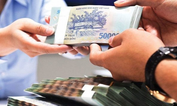 Lãi suất huy động tiếp tục giảm