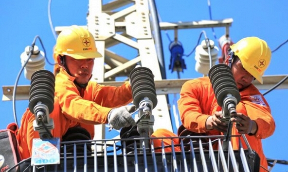 Nắng nóng 'phơi bày' vấn đề của ngành điện Việt Nam