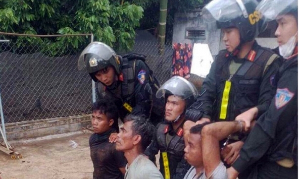 Công an bắt 45 đối tượng trong vụ dùng súng tấn công trụ sở UBND xã ở Đắk Lắk