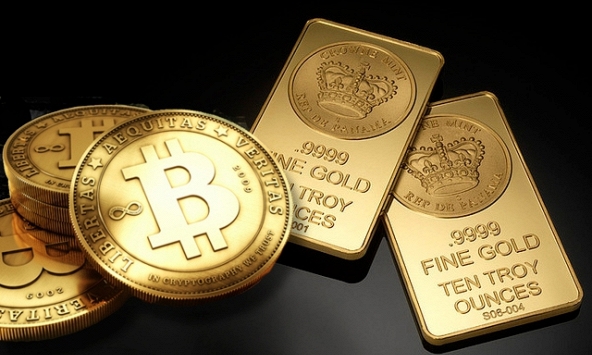 Nếu bán Bitcoin nên chuyển sang vàng hay USD?