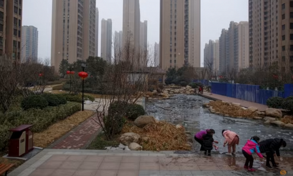 Trung Quốc: Giá nhà ở nhiều thành phố 'rẻ như bắp cải'