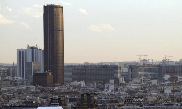 Tòa nhà chọc trời duy nhất ở Paris sắp bước sang tuổi 50 mà nhiều người 'ghét cay ghét đắng'