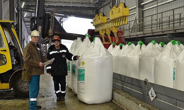 Nhập khẩu phân bón 5 tháng đầu năm 2023 giảm cả lượng, kim ngạch