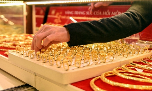 Giá vàng hôm nay 17/6: Thế giới giao dịch trầm lắng