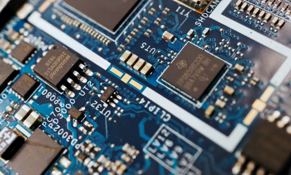 Chất bán dẫn do Nhật Bản sản xuất lách lệnh trừng phạt và vào Nga