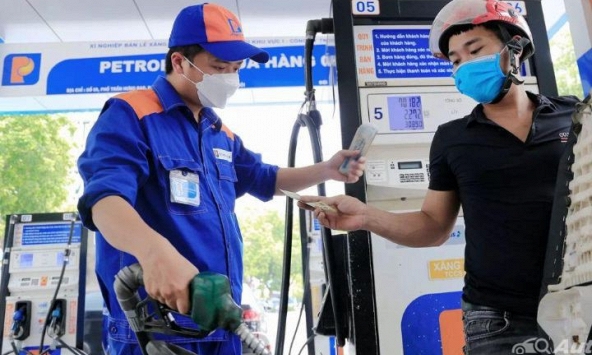 Giá xăng giữ nguyên, dầu tăng nhẹ từ chiều 21/6