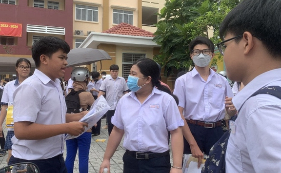 TP.HCM: Cảnh báo về tin nhắn giả mạo trúng tuyển vào lớp 10