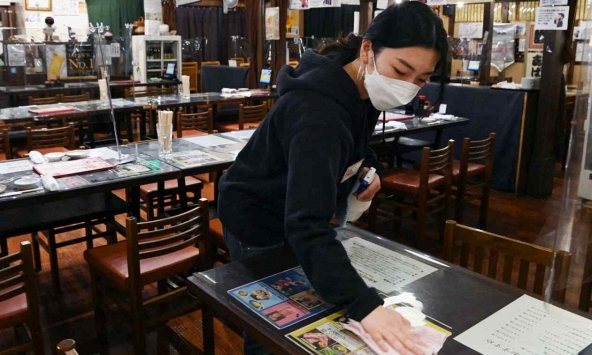 Nhật Bản bùng nổ làm thời vụ tại các cửa hàng, khách sạn, quán bar