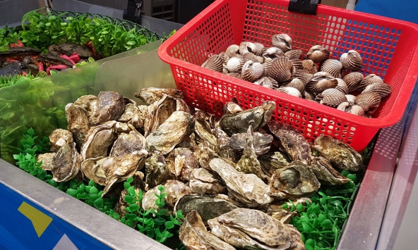 Nhiều loại thuỷ sản: tôm, cua, ốc đồng loạt giảm giá mạnh