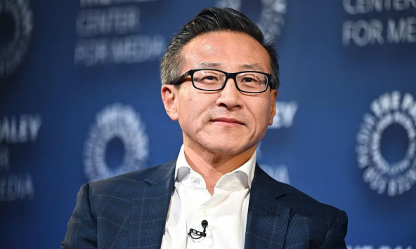 Joseph Tsai, tỷ phú được giao nhiệm vụ chèo lái Alibaba là ai?