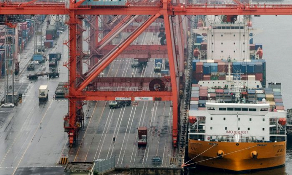 Khủng hoảng thương mại ở châu Á giúp giảm bớt lạm phát cho người tiêu dùng Mỹ