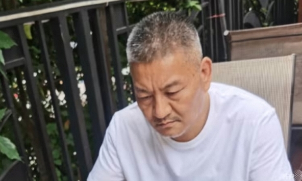 Triệu phú tự thân trượt đại học lần thứ 27 ở Trung Quốc