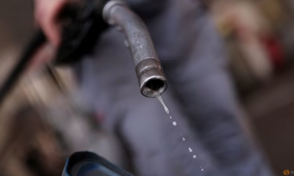 Giá dầu thế giới tăng nhẹ do lo ngại nguồn cung