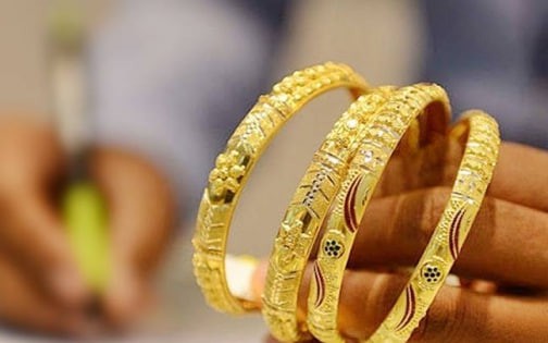 Giá vàng hôm nay 28/6: Trong nước trượt mốc 67 triệu đồng/lượng