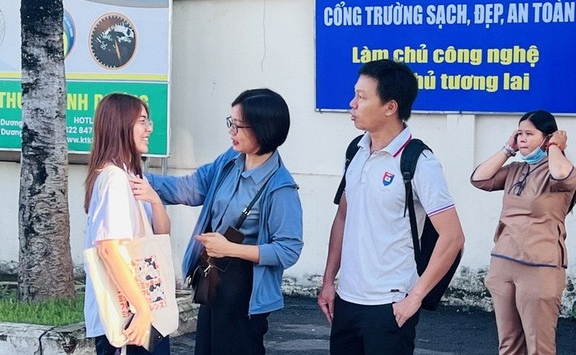 Sáng 29/6: Thí sinh làm bài thi tổ hợp tốt nghiệp THPT