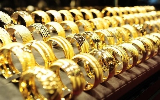 Giá vàng hôm nay 1/7: Trong nước điều chỉnh giảm